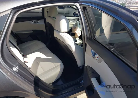 2022 Kia Forte Fe/Lxs z USA, uszkodzony, nr VIN 3KPF24AD9NE464190